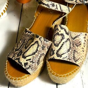 FRANCO SARTO Leather Snakeskin print
Wedge Espadrilles Size 11